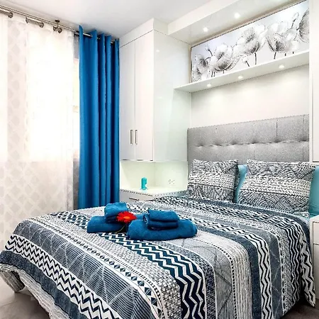 Modern 4 Bedroom In Appartamento Costa Adeje (Tenerife)