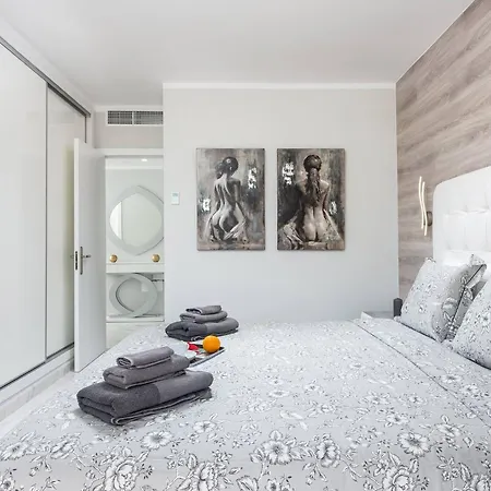 Modern 4 Bedroom In Costa Adeje (Tenerife)
