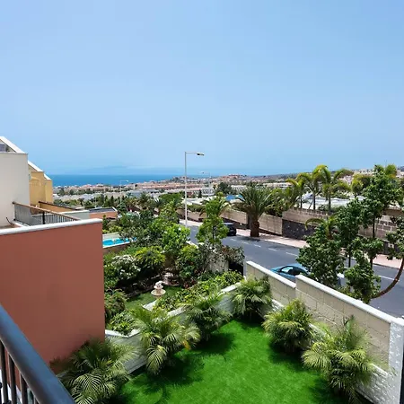 Modern 4 Bedroom In Casa de Férias