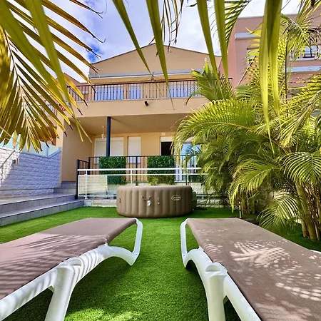 Modern 4 Bedroom In Casa de Férias Costa Adeje (Tenerife)
