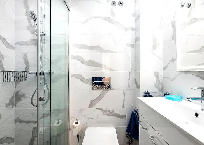 Modern 4 Bedroom In אדחה