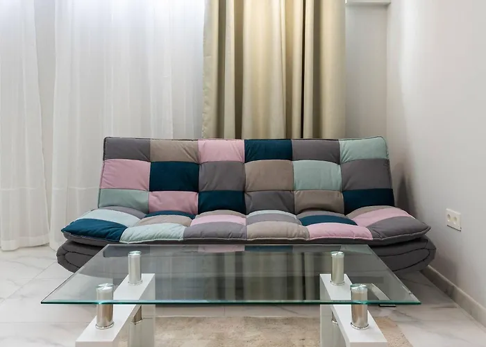 Modern 4 Bedroom In * אדחה