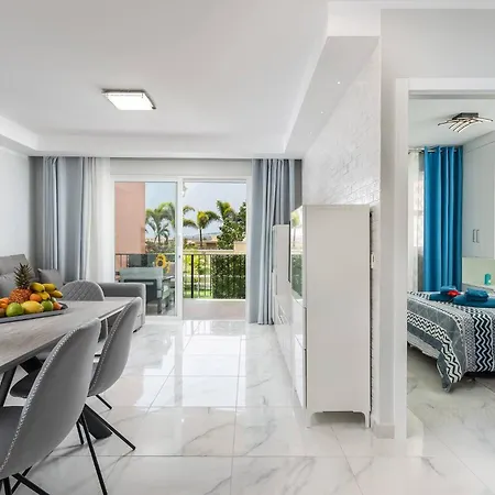 Modern 4 Bedroom In