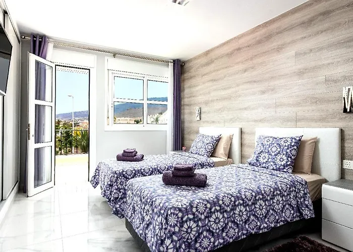 Modern 4 Bedroom In *