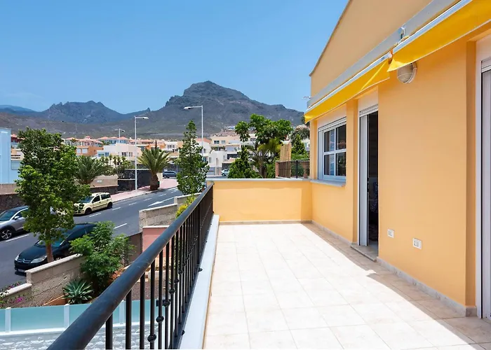 Feriehus Modern 4 Bedroom In Costa Adeje (Tenerife)
