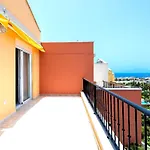 Modern 4 Bedroom In Semesterbostad