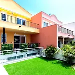 Modern 4 Bedroom In *