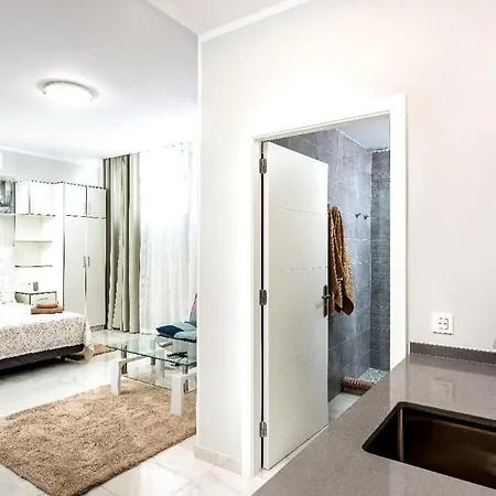 Modern 4 Bedroom In Dom wakacyjny *