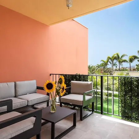 Modern 4 Bedroom In Σπίτι διακοπών *