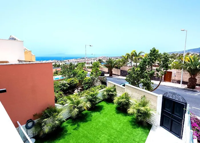 Holiday home Modern 4 Bedroom In *