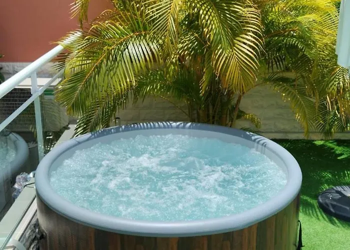 Prázdninový dům Modern 4 Bedroom In