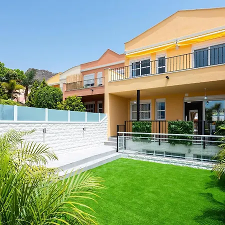 Vakantiehuis Modern 4 Bedroom In Costa Adeje (Tenerife)