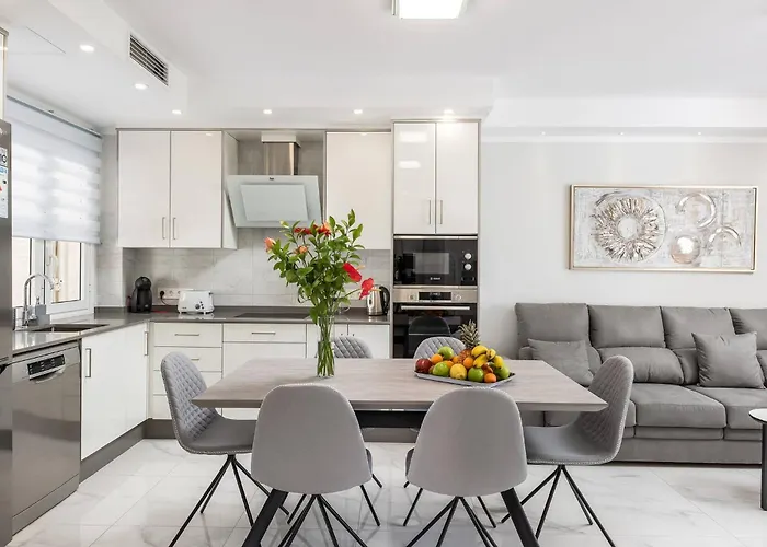 Modern 4 Bedroom In Ferienhaus